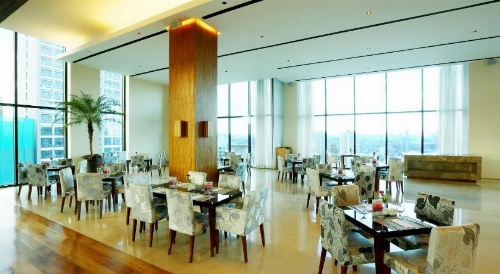 City Garden Grand Hotel image 25