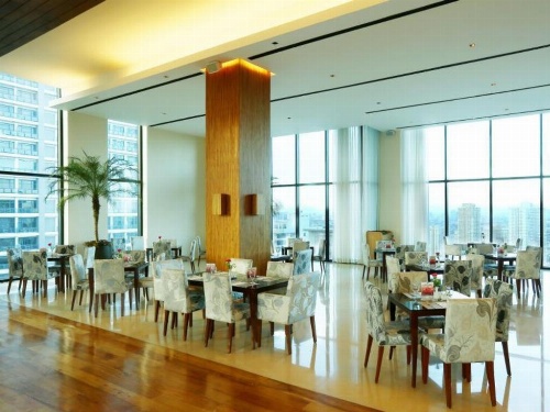 City Garden Grand Hotel image 27